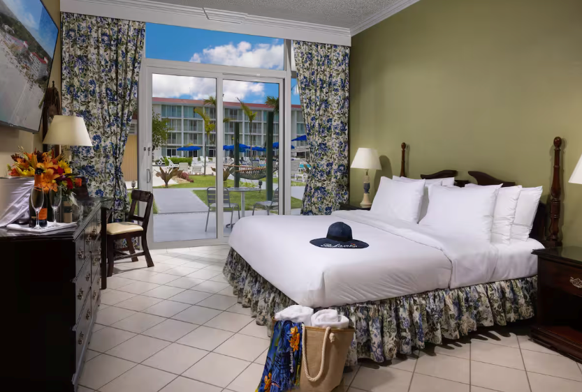 Breezes King Patio Room